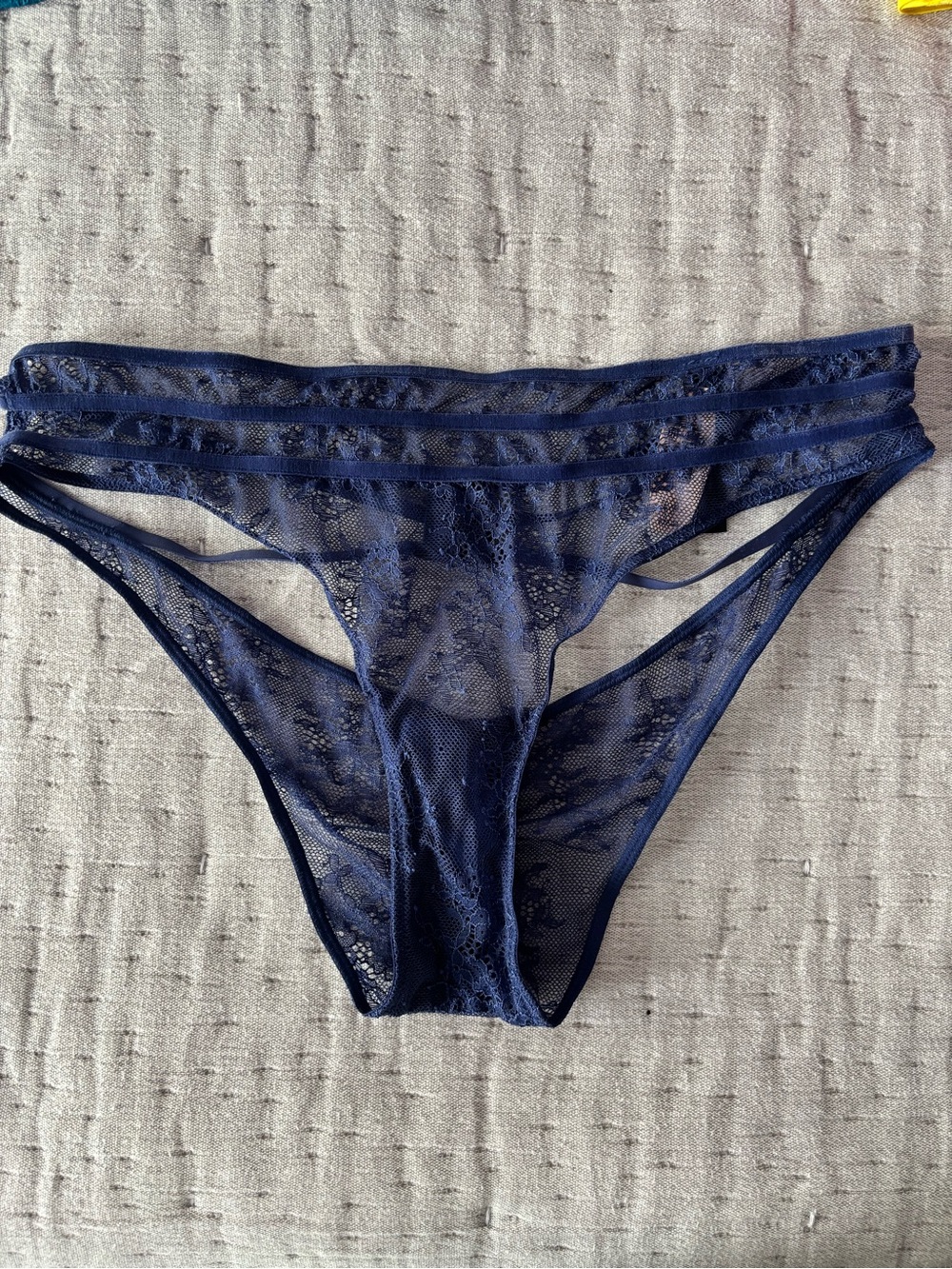 Victorias Secret navy lace panty Large NWT